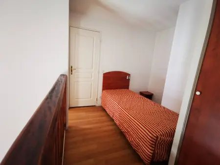 Duplex au calme 7 couchages, balcon sud, parking, piscine couverte, fitness, proche pistes et centre - Photo 5