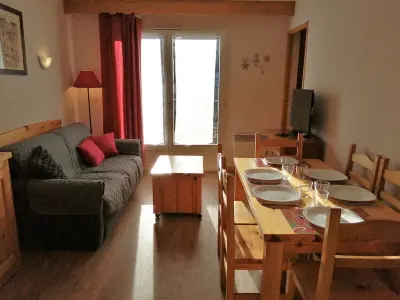 Appartement à Saint Gervais les Bains, Appartement 2 pièces cabine au pied des télécabines avec balcon, garage et piscine chauffée l'été - L884035