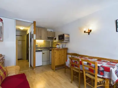 Appartement à Montvalezan La Rosière, Studio cosy avec balcon, à 50m des pistes, 4 pers, au pied des commerces - L884079