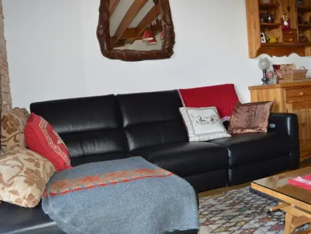 Appartement T3 au calme avec cheminée, balcon et cuisine équipée - Photo 2