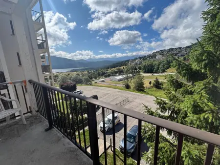 Appartement T4 Centre-ville avec balcon, cuisine équipée, TV, lave-vaisselle et lave-linge - Photo 9