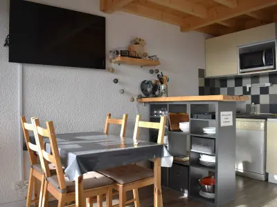 Appartement à Font Romeu Odeillo Via, 2 Pièces cabine, balcon sud, parking, proche centre-ville à Font-Romeu - N°884125