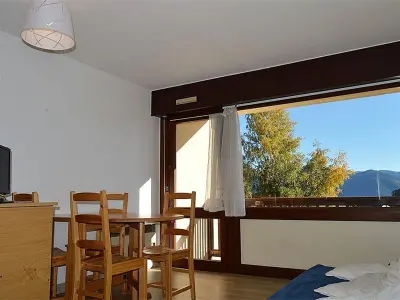 Appartement à Font Romeu Odeillo Via, Charmant 2 Pièces Cabine Sud avec Jardin, Balcon & Proche Cœur de Station - L884130