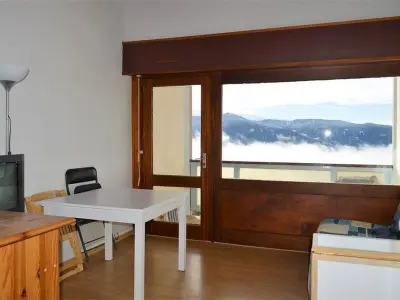 Appartement in Font Romeu Odeillo Via, Studio mezzanine avec balcon et parking, plein sud, proche des pistes, 4 pers - L884133