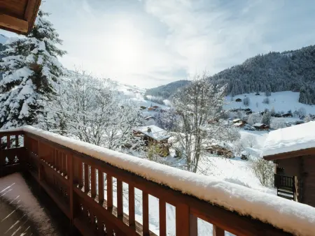 Chalet rénové 2020 pour 8 pers., proche pistes et village, garage, WIFI – La Clusaz - Photo 2