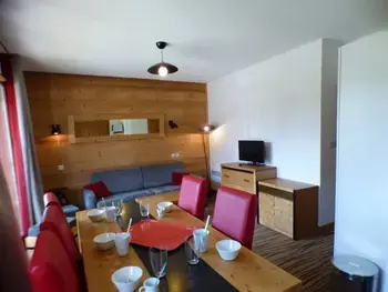 Apartamento en Les Saisies,Superbe T3 avec piscine chauffée - Les Saisies - 8 pers, balcon et salle de fitness FR-1-594-71 N°884206