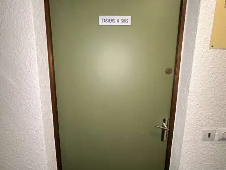 Charmant T2 à Demi-Quartier, 1 chambre, balcon, parking, casier à skis, proche forêt et espaces verts - Photo 12