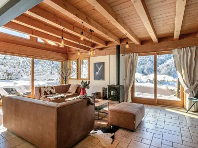 Chalet à La Clusaz, Chalet 4 Étoiles 13 Pers. à La Clusaz - Grande Terrasse, Garage, WIFI, Arrêt Skibus à Proximité - L831782