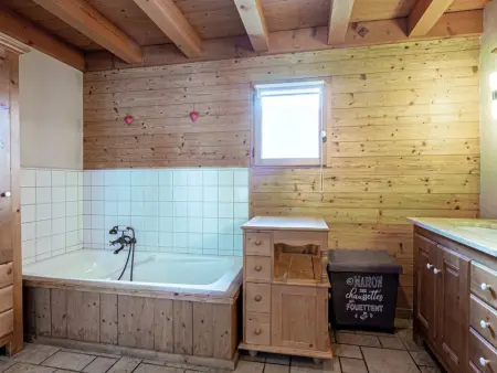 Chalet 4 Étoiles 13 Pers. à La Clusaz - Grande Terrasse, Garage, WIFI, Arrêt Skibus à Proximité - Photo 3