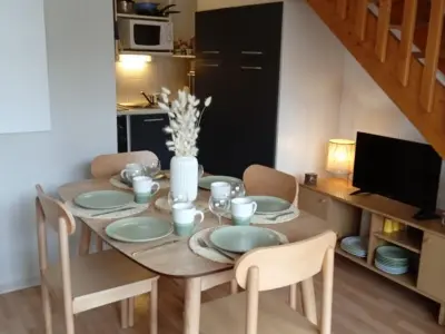 Appartement à Les Orres, Duplex 6 pers avec piscine, parking et animaux admis aux Orres 1800 - L884261