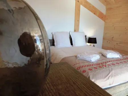 Chalet familial aux Gets avec cheminée et terrasse panoramique - Photo 4