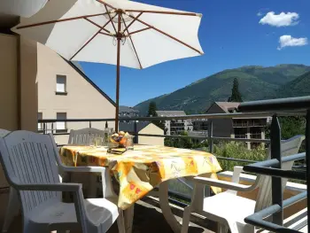 Appartement à Bagnères de Luchon,LUCHON Appart 2 pièces 4 pers avec balcon et parking, près centre-ville et thermes FR-1-313-127 N°884292