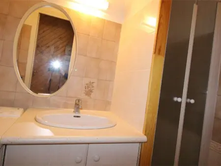 T2 bis au pied du télécabine, balcon, garage, centre-ville de Luchon - Photo 9