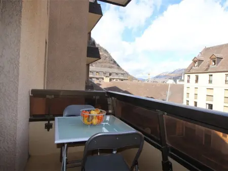 T2 bis au pied du télécabine, balcon, garage, centre-ville de Luchon - Photo 10