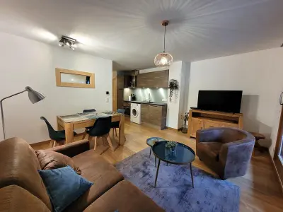 Appartement à Les Gets, Lumineux Studio Cabine 3* au Centre des Gets avec Balcon et Parking - L884353