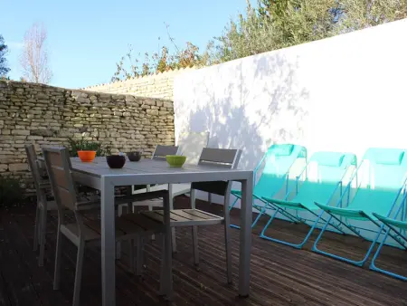 Appartement 3 pièces, 4 couchages à St-Martin-de-Ré, accès direct au port, terrasse, parking et WiFi - Photo 2