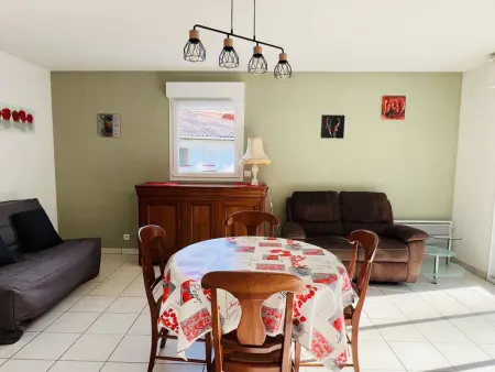 Confortable T2 avec terrasse, parking, et internet à Cambo-les-Bains, proche thermes et centre - Photo 1