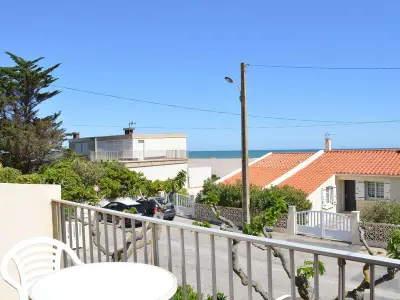 Appartement à Fleury Saint Pierre la Mer, Appartement à 50m de la plage, 2 Chambres, 1 Balcon, Quartier du Port Tranquille - L884370