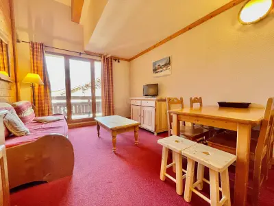 Appartement à Notre Dame de Bellecombe, Bel appart avec piscine, parking et Wi-Fi, à 200m des pistes - N°884381