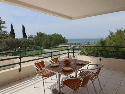 Appartement à Sète, Spacieux 60m² 3⭐, terrasse piscine, proche plage - L884395