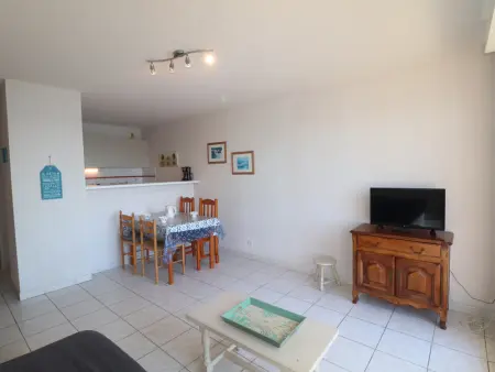 Appartement 40m² avec terrasse et 2 chambres à 4, face à la plage du Lazaret - Photo 2