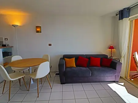 Appartement confortable 35m² avec terrasse et WIFI à Sète, 2 étoiles - Photo 2