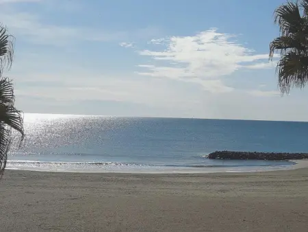 Appartement 2 Pièces à Sète avec Terrasse, Piscine et Parking à 100m de la Plage - Photo 6