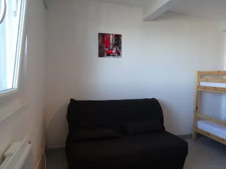 Studio cosy 4 pers, ski aux pieds, casier à skis, parkings gratuits, équipement complet inclus. - Photo 4