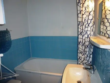 Studio 6 pers au pied des pistes avec balcon, casier à skis et parking gratuit - Photo 7