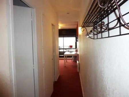 Studio 6 pers au pied des pistes avec balcon, casier à skis et parking gratuit - Photo 8