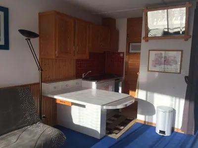 Appartement à Arette, Studio pour 4/5 pers. avec balcon, accès pistes, casier à skis, parking, résidence avec ascenseur - L884492