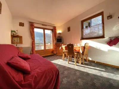 Appartement à Praz sur Arly, Studio cabine à Praz Sur Arly - Balcon, proche pistes et centre - 4 pers, parking, casier ski - L884556