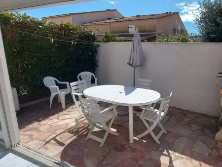 Maison à Marseillan Plage, Maison mitoyenne climatisée, piscine, 6 couchages, parking privé, proche plage - L842141