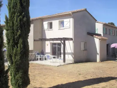 Maison à Salavas, Maison duplex avec clim, 2 piscines, terrasse, parking, animaux admis - 8 pers. FR-1-382-165 N°856658