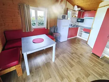 Chalet in Agde,Chalet climatisé 6 pers., piscine chauffée, parking, terrasse teck, calme près plages et commerces FR-1-607-59 N°831835