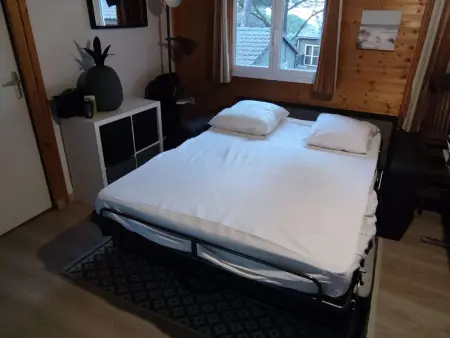 Chalet climatisé avec piscine chauffée et parking dans une pinède calme - Photo 9