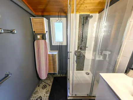 Chalet climatisé avec piscine chauffée et parking dans une pinède calme - Photo 20