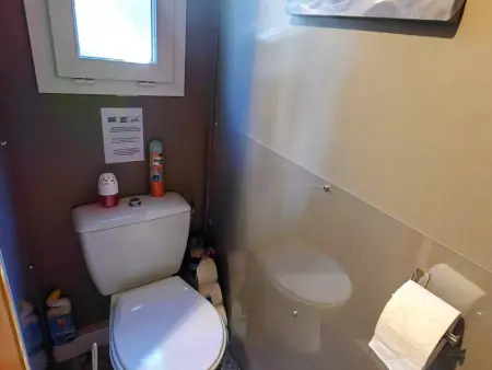 Chalet climatisé avec piscine chauffée et parking dans une pinède calme - Photo 22