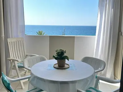 Appartement à Cannes la Bocca, Appartement rénové 2 pièces Cannes, plage, piscines, parking privé - L884692