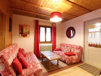 Maison à Mont Dore,Chalet au Mont-Dore, 300m du centre, 6 pièces, garage, terrain pentu, idéal 8 pers, animaux non acceptés. FR-1-608-4 N°831847