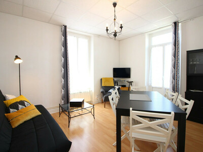 Location Appartement à La Bourboule,LA BOURBOULE A 300M DU CENTRE LUMINEUX T4 FR-1-608-11 N°884702