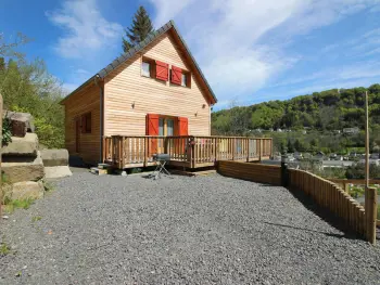 Chalet in Mont Dore,Chalet spacieux avec terrasse, Wi-Fi et parking FR-1-608-15 N°831849