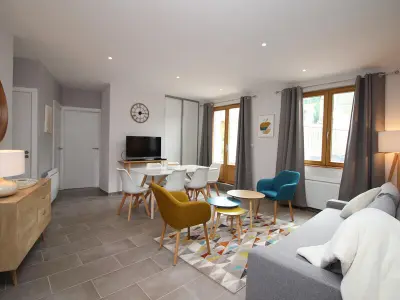 Appartement à Mont Dore, Beau T3 avec terrasse, parking et wifi à 300m des Thermes du Mont-Dore - L884746