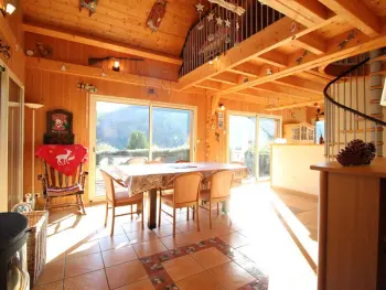 Chalet à Mont Dore,Mont-Dore : Chalet spacieux avec parking et grand terrain FR-1-608-106 N°831855