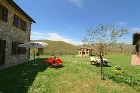 Augusto, Ferme près du Lac Trasimène avec piscine - Photo 8
