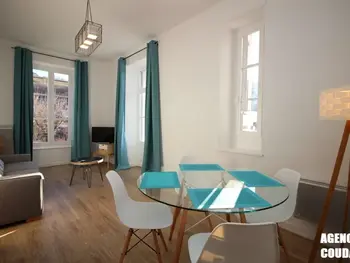 Appartement in La Bourboule,LA BOURBOULE CENTRE - Beau T2 rénové, wifi et cuisine équipée FR-1-608-159 N°884795