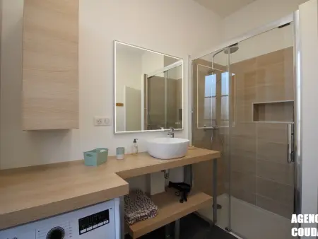 LA BOURBOULE CENTRE - Beau T2 rénové, wifi et cuisine équipée - Photo 5