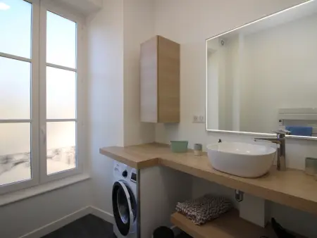 LA BOURBOULE CENTRE - Beau T2 rénové, wifi et cuisine équipée - Photo 10