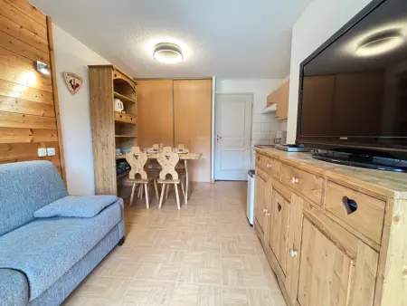 Appartement cosy avec balcon, au pied des pistes, piscine, parking, à Flumet - Photo 9