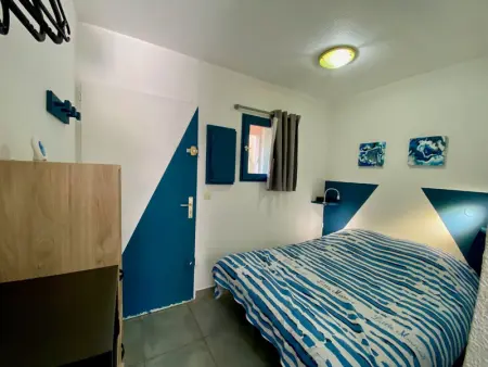 Studio cabine rénové à 250m de l'étang de Thau avec jardinet et parking privé - Photo 7